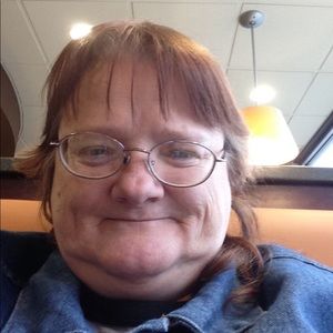 Meet your Posher, Debbie